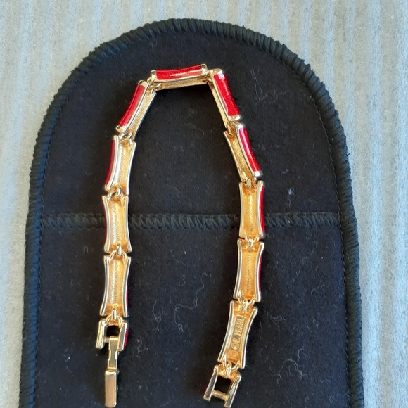 Edwin Pearl - Picture 7 of 10